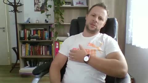 Snapshot of aaaandzzz chatting on January 15, 2025, 9:45 am Long distance cumshot online show from January 15, 2025, 9:45 am