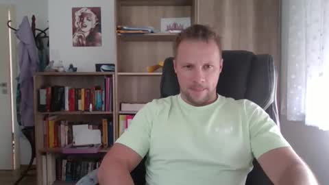 Snapshot of aaaandzzz chatting on November 18, 2025, 11:25 am Long distance cumshot online show from November 18, 2025, 11:25 am