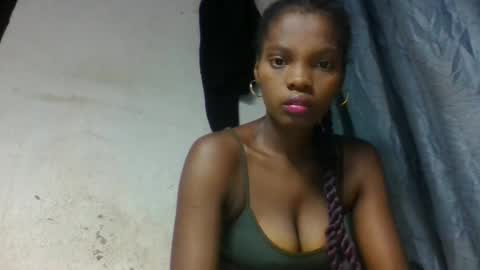 aadienne online show from April 19, 2026, 11:18 pm