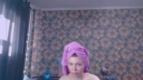 Snapshot of aalicebubble chatting on July 27, 2026, 1:45 am Alice online show from July 27, 2026, 1:45 am