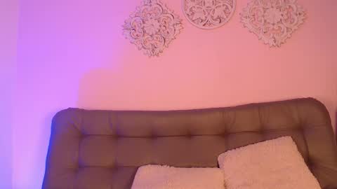 aaliyah__1 online show from February 7, 2026, 3:21 am