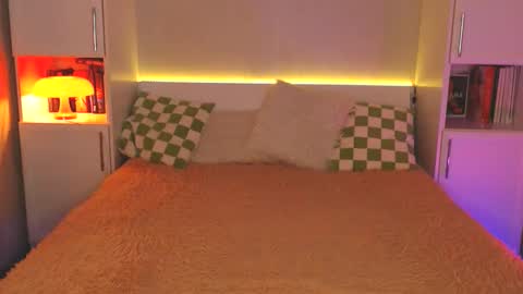 Snapshot of aamica chatting on February 19, 2025, 5:27 pm Lea online show from February 19, 2025, 5:27 pm