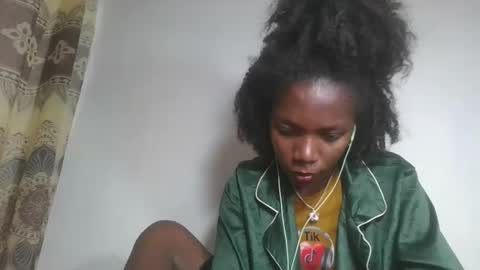 Snapshot of aangevelo chatting on November 7, 2025, 4:23 am aangevelo online show from November 7, 2025, 4:23 am