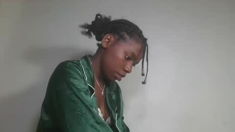 Snapshot of aangevelo chatting on November 9, 2025, 10:08 pm aangevelo online show from November 9, 2025, 10:08 pm