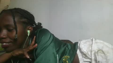 Snapshot of aangevelo chatting on November 10, 2025, 10:36 am aangevelo online show from November 10, 2025, 10:36 am