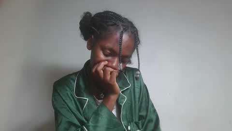 Snapshot of aangevelo chatting on November 12, 2025, 9:47 pm aangevelo online show from November 12, 2025, 9:47 pm