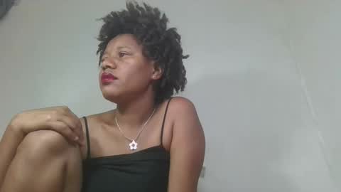 Snapshot of aangevelo chatting on November 18, 2025, 6:56 pm aangevelo online show from November 18, 2025, 6:56 pm