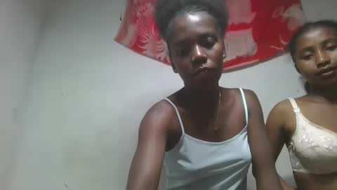 Snapshot of aangevelo chatting on December 14, 2025, 11:04 am aangevelo online show from December 14, 2025, 11:04 am