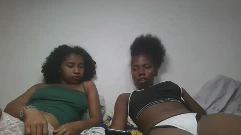 Snapshot of aangevelo chatting on December 17, 2025, 1:44 am aangevelo online show from December 17, 2025, 1:44 am