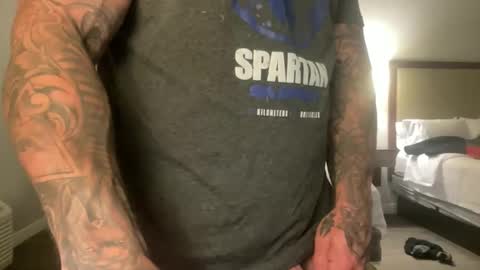 Snapshot of aaron846576 chatting on November 11, 2025, 1:16 am Canadashung online show from November 11, 2025, 1:16 am