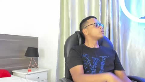 Snapshot of aaron_9827 chatting on January 29, 2025, 11:51 am aaron_9827 online show from January 29, 2025, 11:51 am