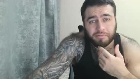 Snapshot of aaron_royal chatting on November 8, 2025, 5:01 pm Davin tayl online show from November 8, 2025, 5:01 pm