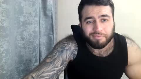 Snapshot of aaron_royal chatting on November 9, 2025, 4:05 pm Davin tayl online show from November 9, 2025, 4:05 pm