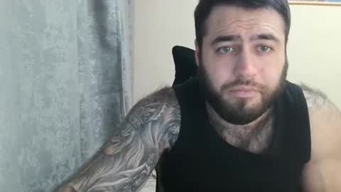 Snapshot of aaron_royal chatting on November 11, 2025, 5:24 pm Davin tayl online show from November 11, 2025, 5:24 pm