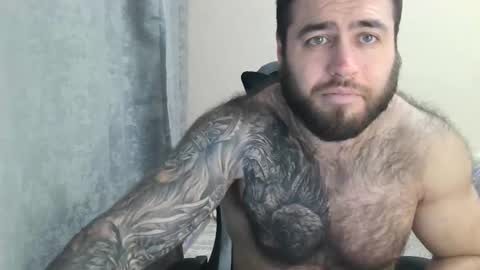 Snapshot of aaron_royal chatting on November 13, 2025, 5:12 pm Davin tayl online show from November 13, 2025, 5:12 pm