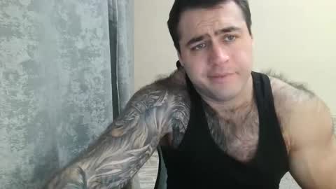 Snapshot of aaron_royal chatting on November 18, 2025, 12:31 pm Davin tayl online show from November 18, 2025, 12:31 pm