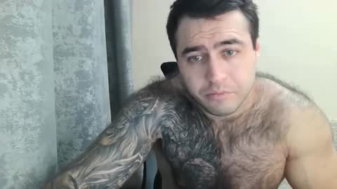 Snapshot of aaron_royal chatting on November 20, 2025, 5:45 pm Davin tayl online show from November 20, 2025, 5:45 pm