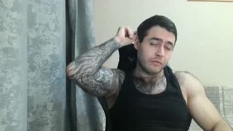 Snapshot of aaron_royal chatting on November 22, 2025, 5:01 pm Davin tayl online show from November 22, 2025, 5:01 pm