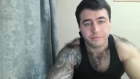 Snapshot of aaron_royal chatting on November 24, 2025, 5:34 pm Davin tayl online show from November 24, 2025, 5:34 pm