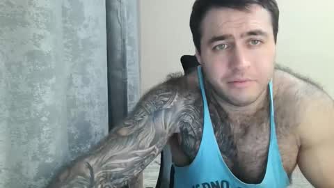 Snapshot of aaron_royal chatting on November 26, 2025, 5:58 pm Davin tayl online show from November 26, 2025, 5:58 pm