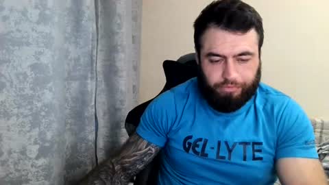 Snapshot of aaron_royal chatting on July 11, 2026, 3:37 pm Davin tayl online show from July 11, 2026, 3:37 pm