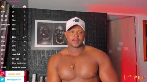 Snapshot of aaron_st chatting on February 9, 2026, 11:03 am Aaron online show from February 9, 2026, 11:03 am