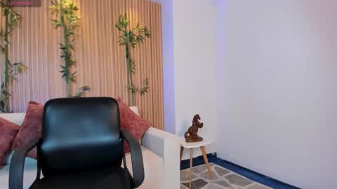 Aaron online show from January 12, 2026, 12:43 pm