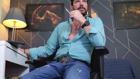 Aaron online show from November 9, 2025, 7:45 pm