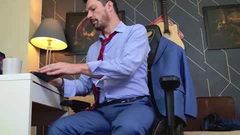 Snapshot of aaronbomer chatting on December 22, 2025, 7:44 pm Aaron online show from December 22, 2025, 7:44 pm