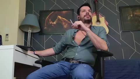 Snapshot of aaronbomer chatting on January 12, 2026, 2:28 am Aaron online show from January 12, 2026, 2:28 am