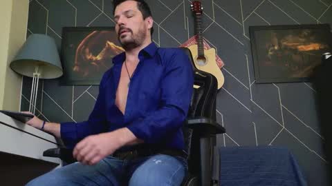 Snapshot of aaronbomer chatting on January 12, 2026, 2:55 pm Aaron online show from January 12, 2026, 2:55 pm