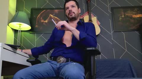 Snapshot of aaronbomer chatting on January 13, 2026, 3:12 am Aaron online show from January 13, 2026, 3:12 am