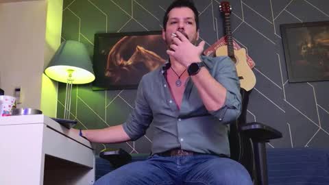 Snapshot of aaronbomer chatting on January 18, 2026, 3:27 pm Aaron online show from January 18, 2026, 3:27 pm