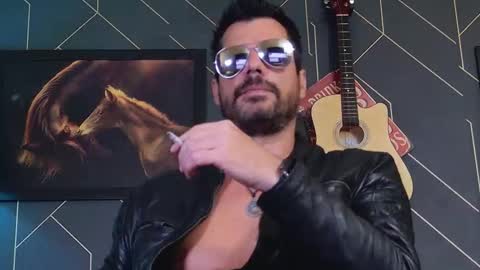 Snapshot of aaronbomer chatting on March 1, 2026, 7:32 am Aaron online show from March 1, 2026, 7:32 am