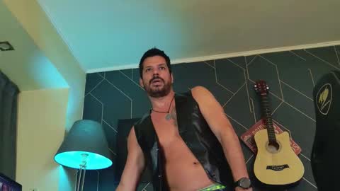 Snapshot of aaronbomer chatting on March 8, 2026, 2:04 am Aaron online show from March 8, 2026, 2:04 am