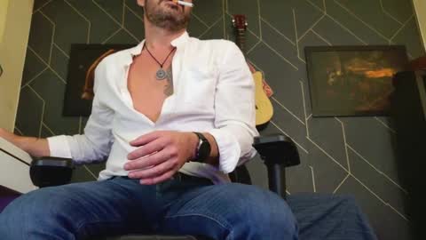 Snapshot of aaronbomer chatting on April 1, 2026, 7:00 pm Aaron online show from April 1, 2026, 7:00 pm