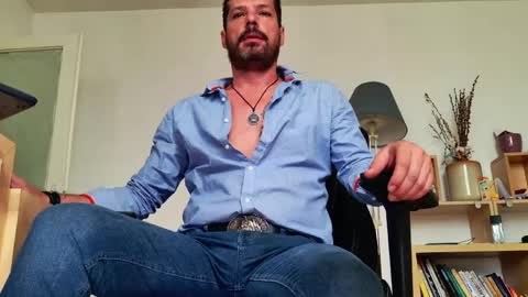 Aaron online show from May 30, 2026, 6:32 am