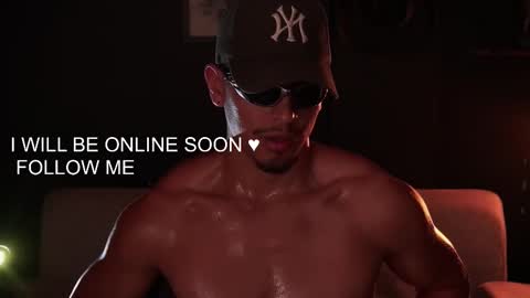 Snapshot of aaronfox_ chatting on February 3, 2026, 8:58 pm AARON online show from February 3, 2026, 8:58 pm