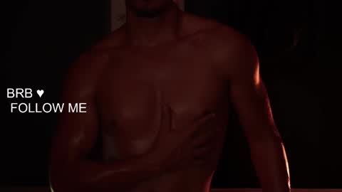 Snapshot of aaronfox_ chatting on February 9, 2026, 8:40 am AARON online show from February 9, 2026, 8:40 am