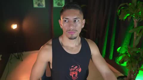 Snapshot of aaronfox_ chatting on April 9, 2026, 2:22 am AARON online show from April 9, 2026, 2:22 am
