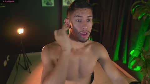 Snapshot of aaronfox_ chatting on April 15, 2026, 3:02 am AARON online show from April 15, 2026, 3:02 am