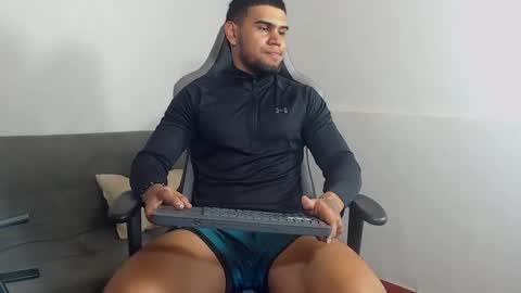 ig aaron hunter123 online show from October 4, 2025, 7:06 am