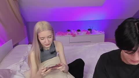 Snapshot of aataraxx chatting on March 8, 2025, 11:39 pm Fiona and Harry online show from March 8, 2025, 11:39 pm