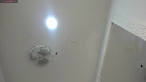 abbey_walker online show from February 7, 2026, 12:09 pm