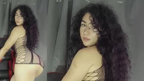 Snapshot of abbi_moon chatting on May 11, 2026, 8:28 pm Martina online show from May 11, 2026, 8:28 pm
