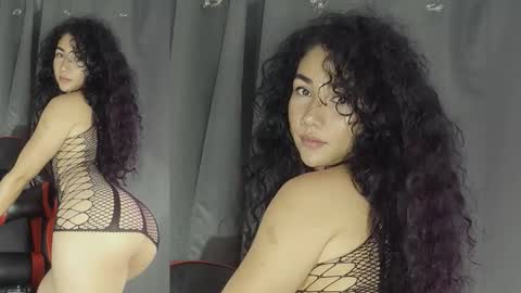 Snapshot of abbi_moon chatting on May 22, 2026, 11:05 am Martina online show from May 22, 2026, 11:05 am