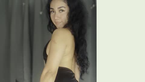 Snapshot of abbi_moon chatting on May 24, 2026, 1:38 pm Martina online show from May 24, 2026, 1:38 pm