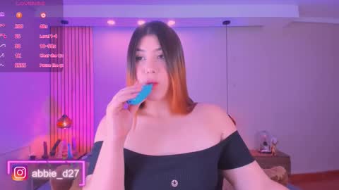 Abbie Edmond  online show from November 25, 2025, 3:50 am