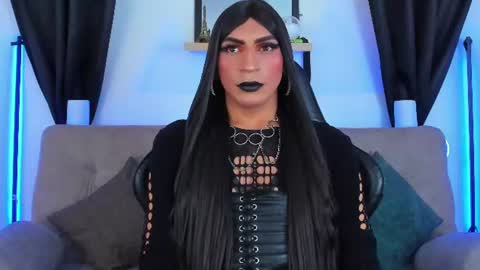 Abbigail Fuster  online show from July 1, 2026, 10:28 am