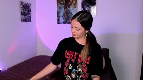 Abby Saenz online show from March 31, 2026, 9:37 pm